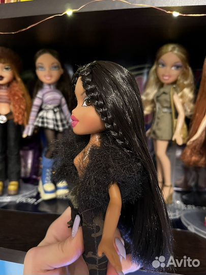 Одежда и обувь на куклу bratz