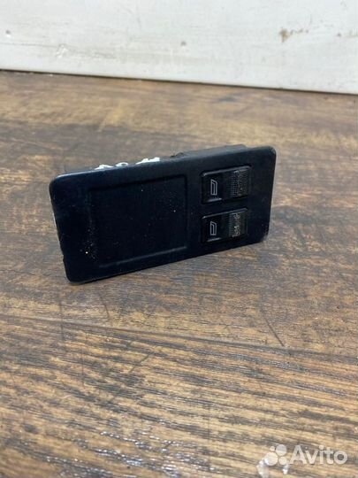 Блок управления стеклоподъемниками Audi A6 C4 ABC