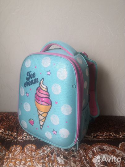 Школьный рюкзак