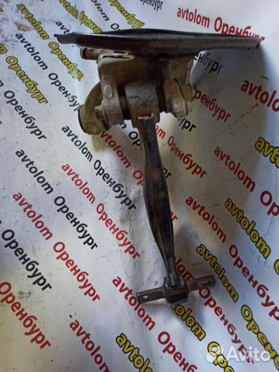 Кулак поворотный задний левый Honda Civic 8