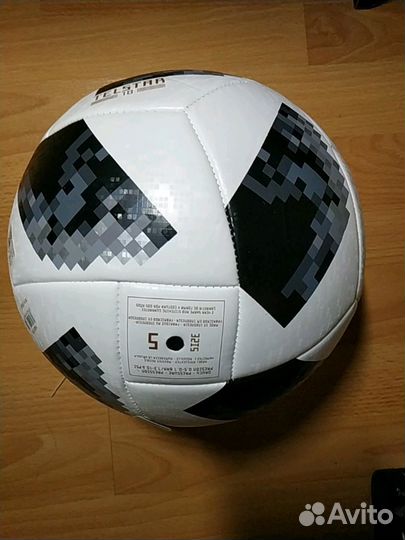 Футбольный мяч Adidas Telstar 18