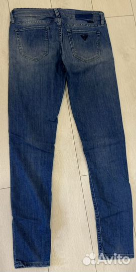 Джинсы levis и guess (2 штуки)