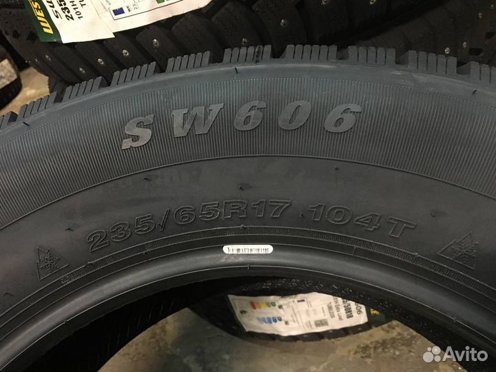 Westlake SW606 235/65 R17 104T