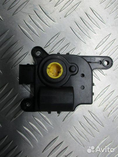 Моторчик заслонки печки Kia Ceed 1 1.6 G4FC 122Л.С