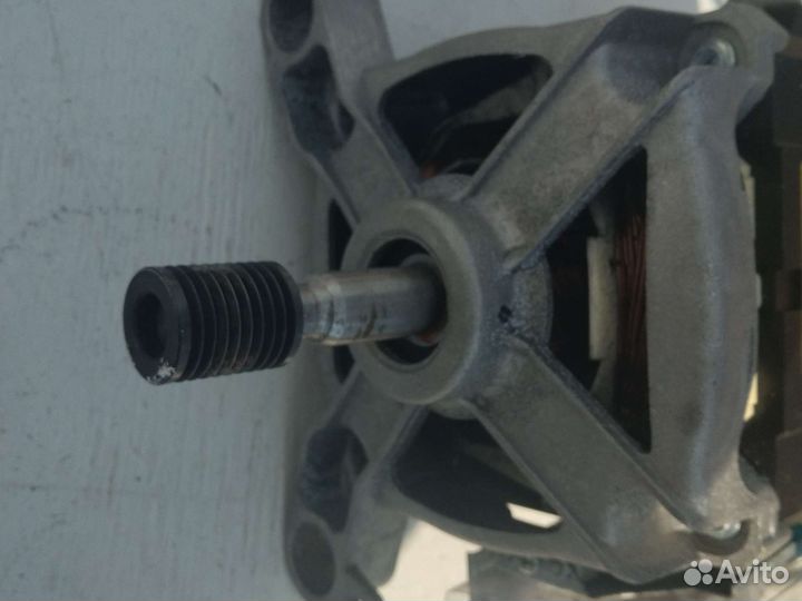 Двигататель стиральной машины