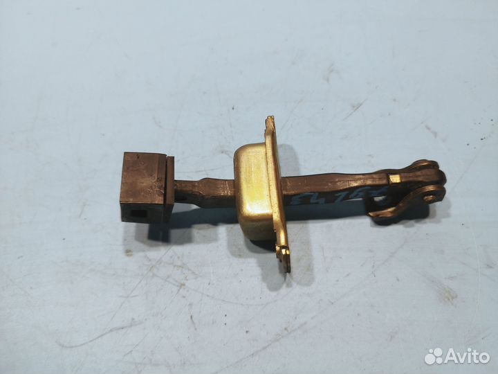 Ограничитель двери для Mitsubishi Outlander