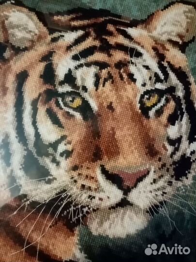 Вышивка крестом Тигр, готовая работа в багете