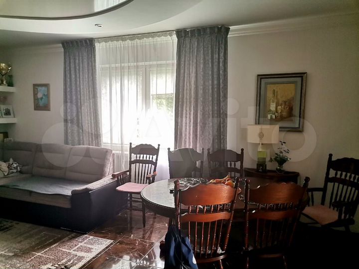 Дом 180 м² на участке 7,5 сот.