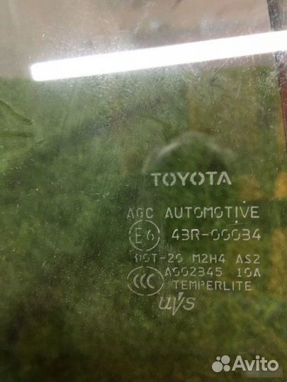 Стекло двери заднее левое Toyota Land Cruiser J200