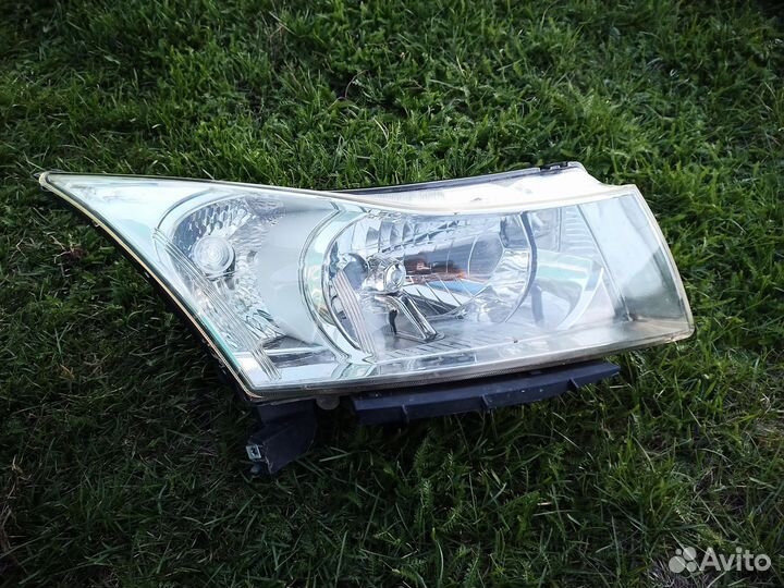 Фара передняя правая Шевроле Круз