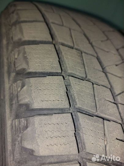 Bridgestone Blizzak DM-V1 215/60 R17