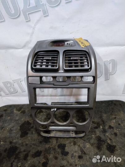 Центральная консоль Hyundai Accent