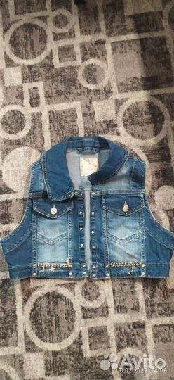 Джинсовая жилетка женская