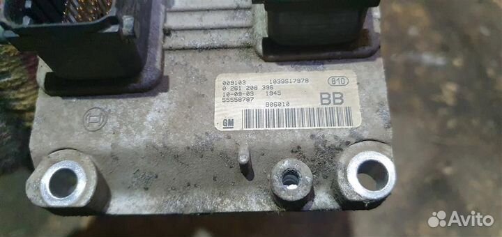 Блок управления двигателем Opel Astra H 2004-2014
