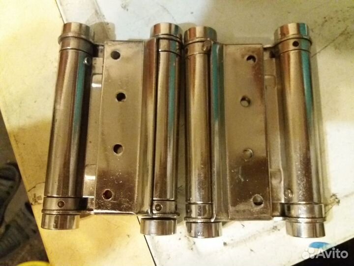 Петли двойные пружинные с амортизатором