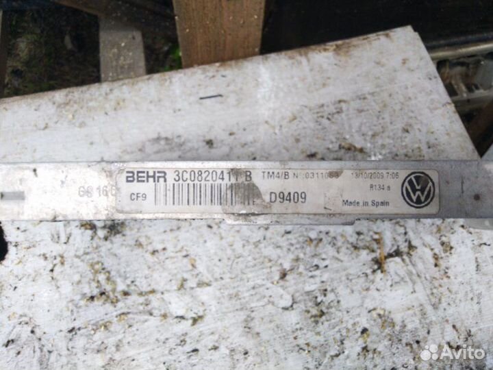 Радиатор кондиционера Volkswagen Passat B6