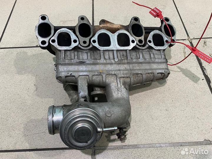 Впускной коллектор Volkswagen Passat B4