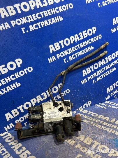 Блок клапанов гидроподвески Bmw E65 седан 2003