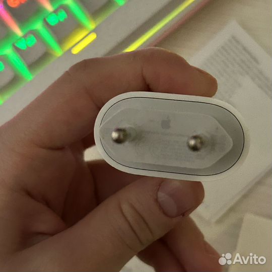 Адаптер iPhone 20w