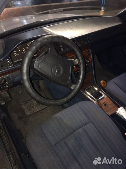 Mercedes-Benz W124 2.3 МТ, 1992, 311 000 км