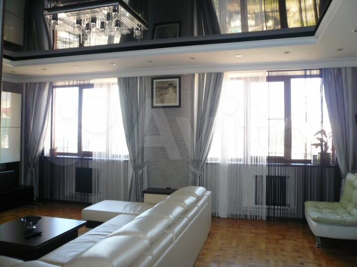 3-к. квартира, 100 м², 4/5 эт.