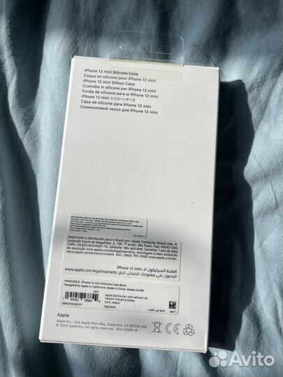 Оригинальные чехлы на iPhone