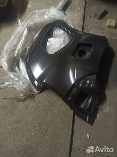 Крыло рено дастер