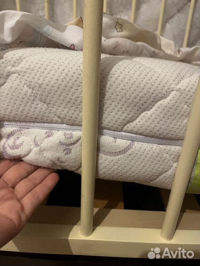 Кроватка с маятником+пеленальный стол