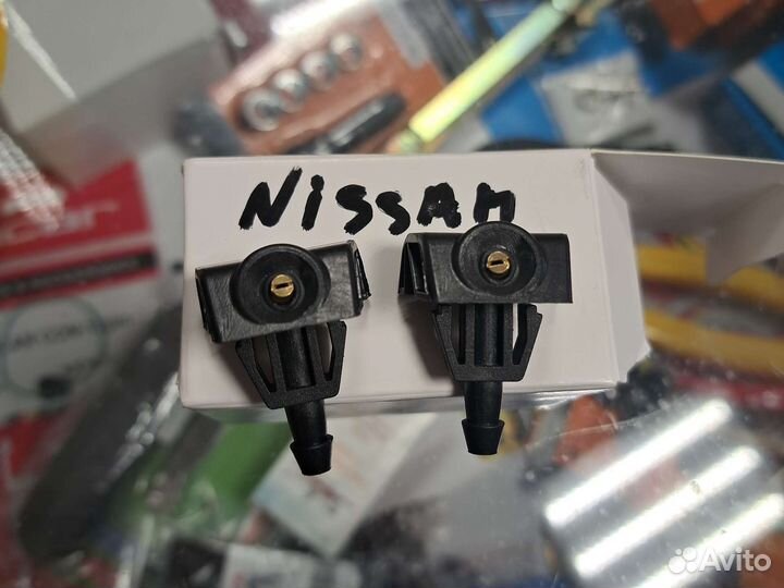 Форсунки омывателя лобового стекла Nissan note E11