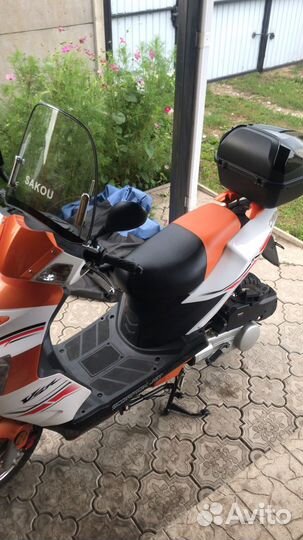 Скутер скорпион