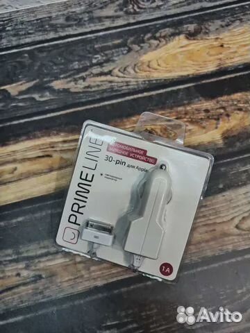 Автомобильная зарядка для iPhone 4 новая