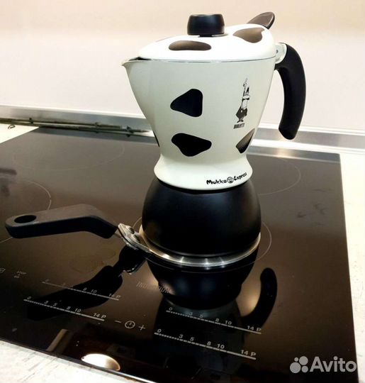 Кофеварка гейзерная Biаletti стильная новая