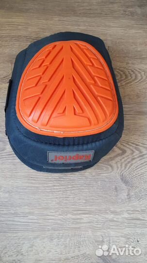 Наколенники