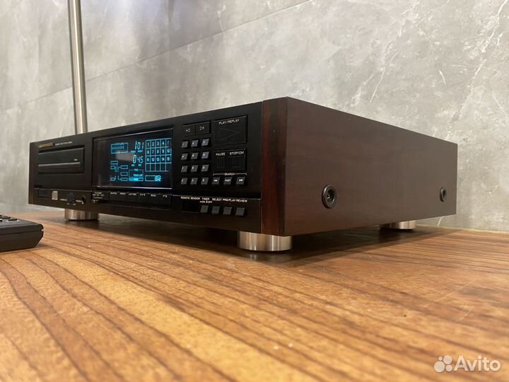 Проигрыватель сд дисков Marantz cd-880 J