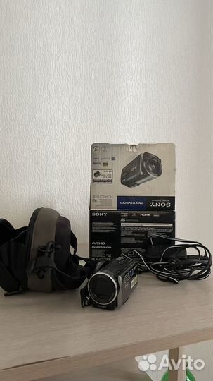 Видеокамера Sony HDR- CX150E