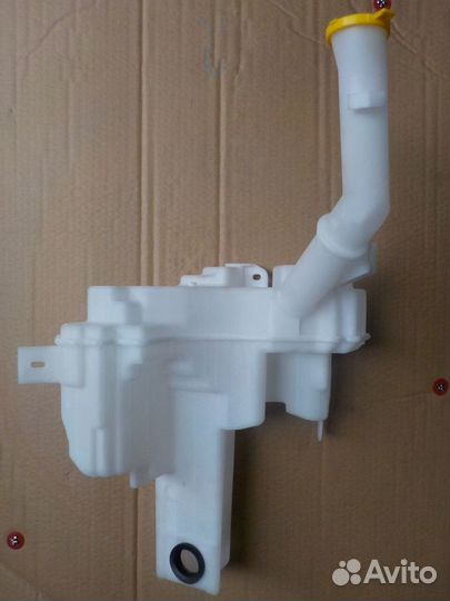 Mazda 3 Бачок омывателя