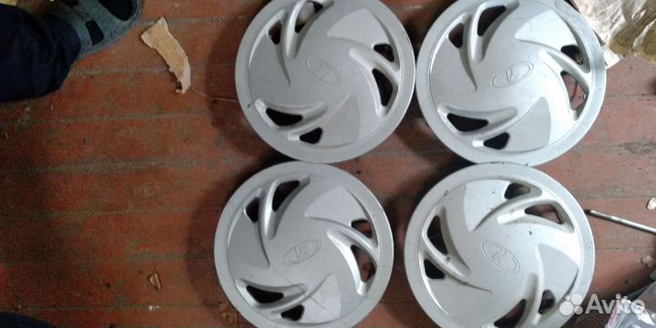 Оригинальные колпаки на калину r13