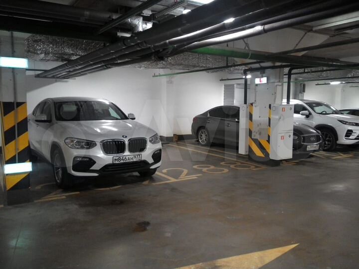 Машиноместо, 14 м²