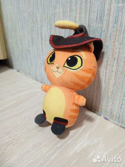 Плюшевая игрушка кот