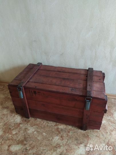 Сундук деревянный