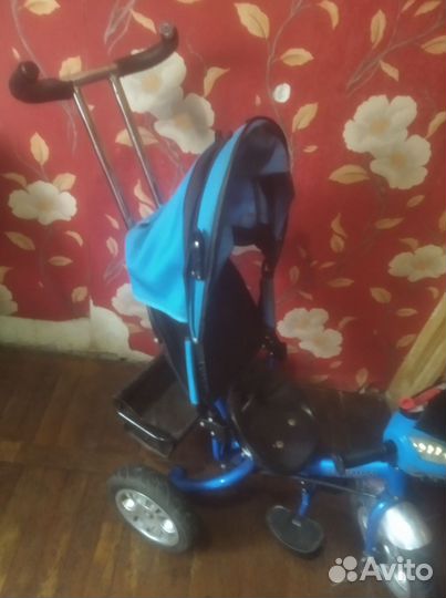 Детский велосипед трехколесный с ручкой