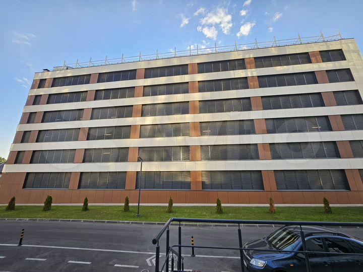 Машиноместо, 14 м²