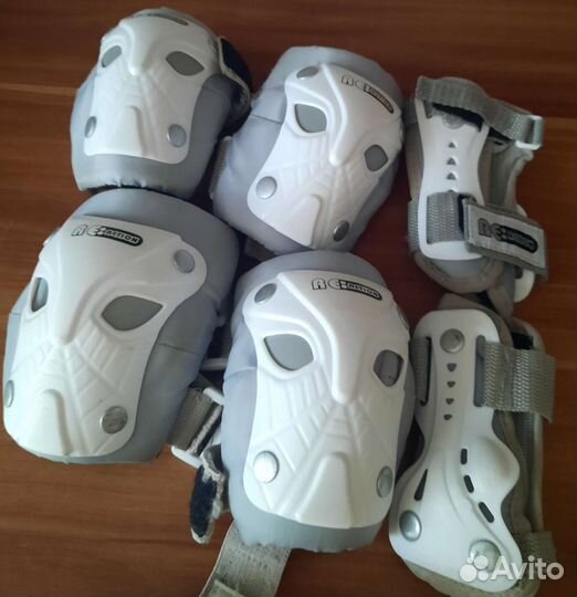 Защита для роликов детская reaction