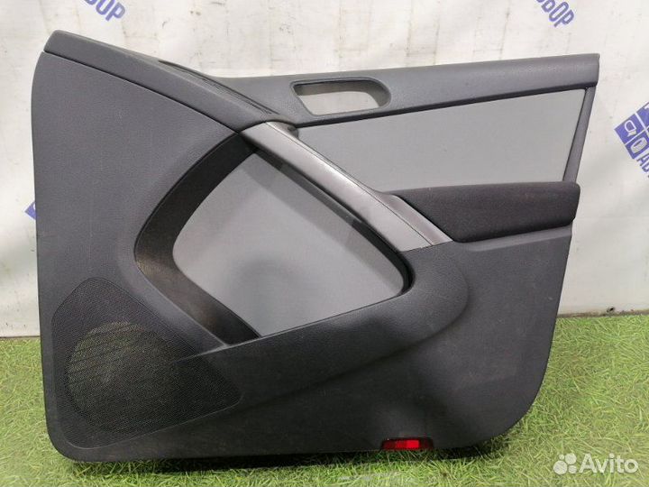 Дверная карта передняя правая Volkswagen Tiguan