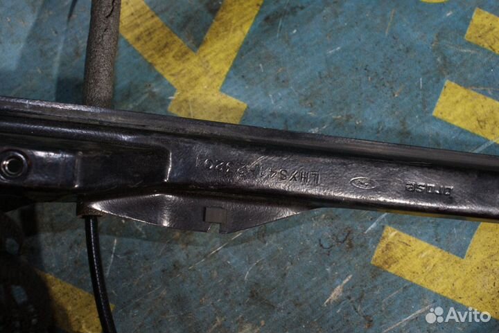 Передний левый стеклоподъемник Ford Focus 1