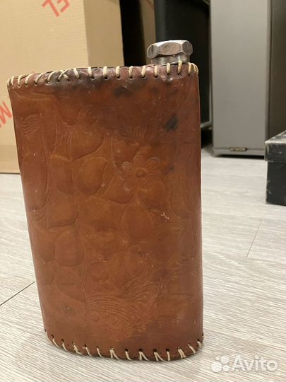 Фляга в коже
