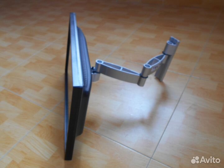 Настенный кронштейн для монитора