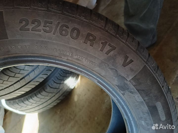 Continental ContiPremiumContact 5 225/60 R17