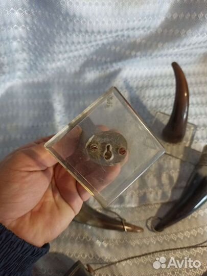 Рог сувенирный для вина, вешалка