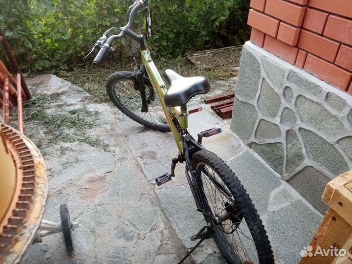 Продам велосипед на запчасти